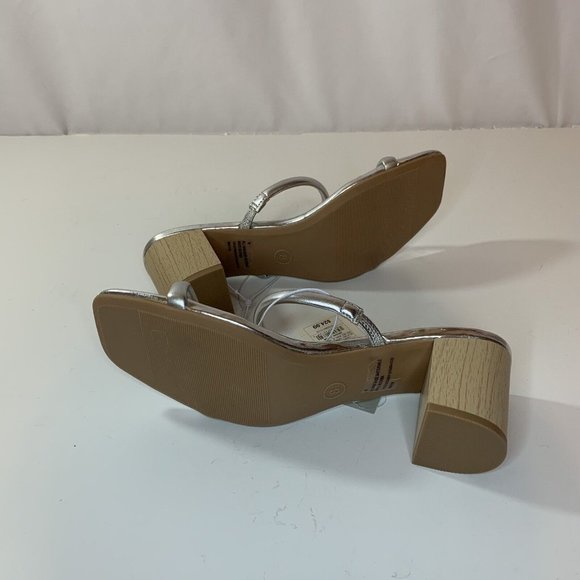 A New Day Cris Womens Silver Sandals Heels Strappy Open Toe - Picture 9 of 9